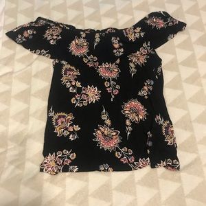 Off the shoulder floral top from Old Navy size XL